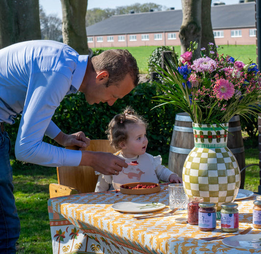 Tips om met je kindje een goede start te maken met vaste voeding